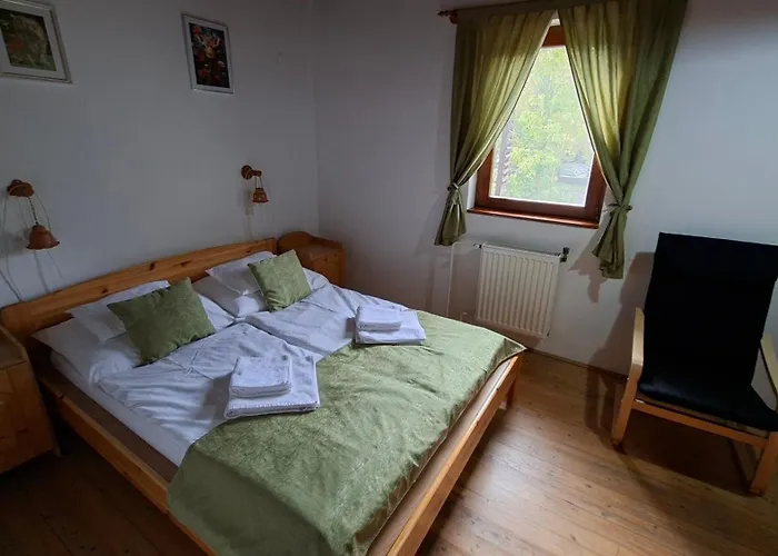 Egri Apartment *